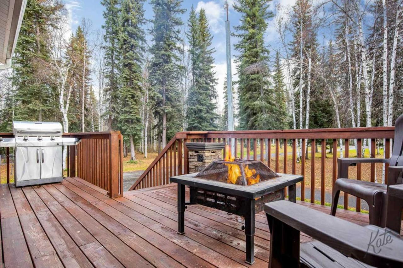 Вілла North Pole Escape With Deck And Aurora Lights Views! Екстер'єр фото